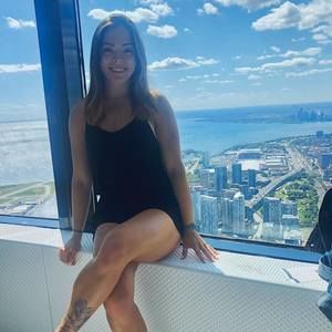 Meet your Posher, Kayla